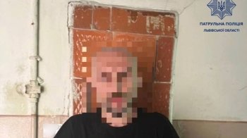 Львівські патрульні виявили безхатька, який перебував у розшуку за грабіж