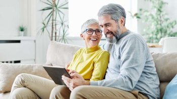 У Львові людей старшого віку вчитимуть користуватися електронними сервісами