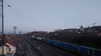У Львові під мостом на залізничних рейках знайшли мертву жінку без одягу