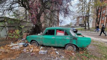 У Львові на спецмайданчик заберуть ще 20 покинутих авто: адреси