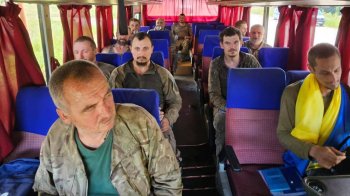 В Україну з полону повернулися ще 22 воїни: серед них є поранені (відео) 