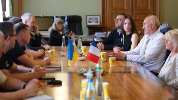 Франція прийме на канікули дітей із зони бойових дій