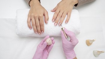 Нова інтерпретація французького манікюру: головні тренди 2026