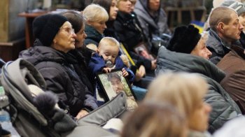 Родинам загиблих воїнів 24-ї бригади у Львові вручили ордени “Хрест Героя”