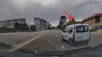 У Львові небайдужа зняла на відео три різні порушення: патрульні оштрафували водія