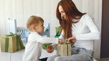 Що подарувати малюку на 1 рік: 10 кращих ідей