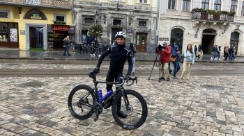 Брюссель-Тернопіль: для чого Ярема Венгринович їде велосипедом через усю Європу