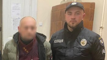 Поранив ножем жінку та неповнолітню дитину: на Львівщині затримали 46-річного чоловіка