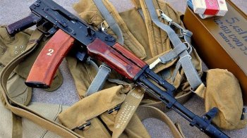Уродженця Львівщини засудили за два постріли з автомата у співслужбовця