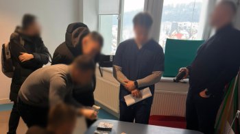 Лікаря госпіталю у Винниках затримали за вимагання 80 000 грн хабаря