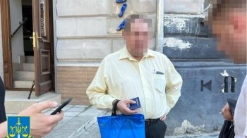 У Львові голова громадської організації допомагав військовозобов’язаним втекти за кордон