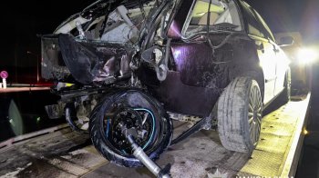 Біля Львова два мотоцикли врізалися у Volvo і загорілися, водіїв госпіталізували