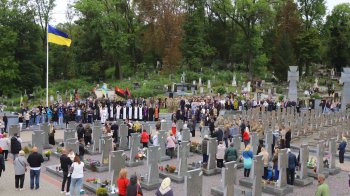 У Львові з нагоди Дня Незалежності вшанували памʼять полеглих захисників