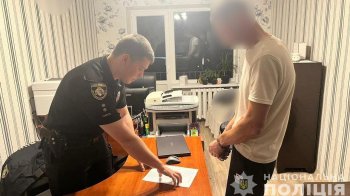 У Кривому Розі чоловік задушив знайомого сорочкою та втік до Львова
