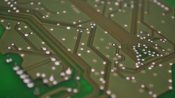 Росія отримує необхідні для війни мікросхеми в обхід санкції: які країни їй в цьому допомагають