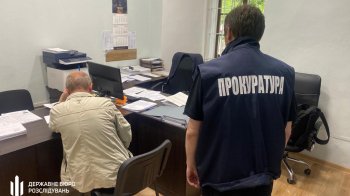 На Львівщині двох директорів лісгоспів підозрюють у незаконній рубці дерев: один з них депутат райради 