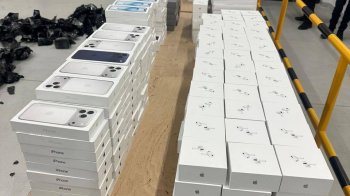 Бус, забитий iPhone — у Нижанковичах вилучили техніку на 35 мільйонів гривень