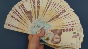 Робота на Львівщині: які зарплати пропонують