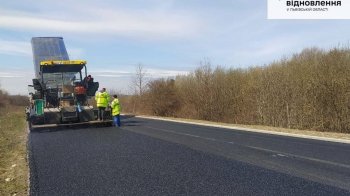 На Львівщині завершують ремонт покриття дороги до ПП «Нижанковичі»