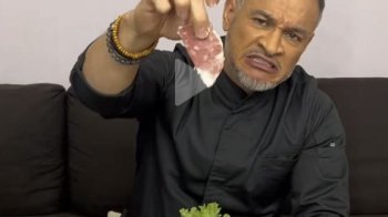 Багато майонезу та твердий круасан: Хіменес-Браво розкритикував «Львівські круасани», керівництво закладу відповіло