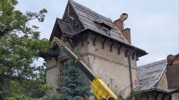 У Львові реставрують пошкоджену ракетним ударом віллу Геллера за 15 млн грн