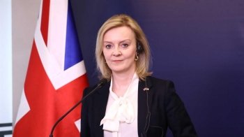 Британська прем’єрка Ліз Трасс йде у відставку після 6 тижнів на посаді 
