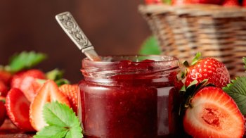 Як приготувати полуничний джем без желатину та цукати: натурально, просто, смачно