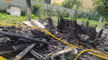 У Зимній Воді вогонь вщент знищив дерев'яну будівлю