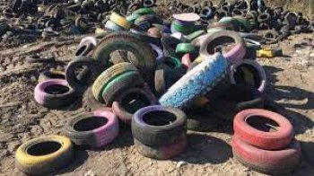 Із блокпостів у Львові вивезли 150 тонн шин