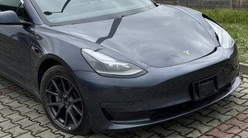 Шість авто з фіктивними документами: митники розкрили схему