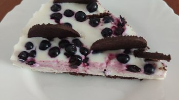 Смачно по-галицьки: сирник з чорницею