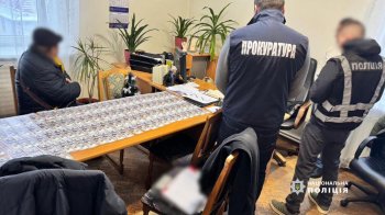 На Львівщині керівника газової служби викрили на хабарі у 20 000 доларів