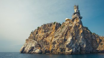 Військовий експерт: частина кримчан вірить, що причиною вибухів на аеродромі стало розлите пальне