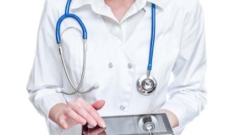 Польські лікарі консультуватимуть українців за допомогою двомовного додатка