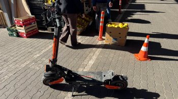 23-річний львів’янин на електросамокаті збив літнього чоловіка на тротуарі