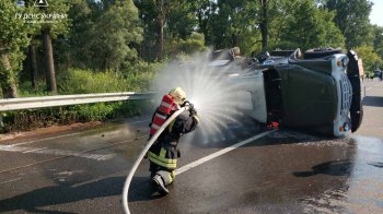 У Львівському районі перекинулас автоцистерна: стався витік газу