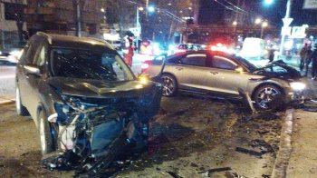 У Львові внаслідок потрійної аварії травмована 24-річна водійка Nissan