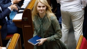 «Забула» задекларувати майно на 4,4 млн грн: нардепці від «Слуги народу» оголосили підозру