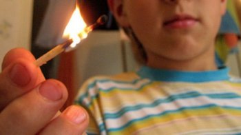 У Львові 8-річна дитина влаштувала підпал у під’їзді: суд покарав матір