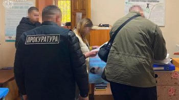 Двох медсестер з Шептицького підозрюють у збуті метадону пацієнтів