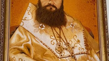 Золото, портрети та дорогоцінні ікони: що знайшли в домі «Паші Мерседеса» під час обшуків