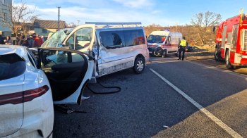 19-річна водійка Jaguar зі Львівщини спричинила ДТП з понад десятком постраждалих