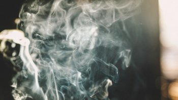 У львівській багатоповерхівці чадним газом отруїлися чоловік та жінка