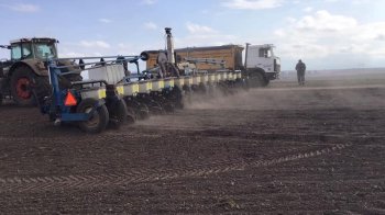 На Золочівщині аграрії завершують весняно-польові роботи та розпочинають підготовку до жнив