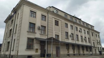 Ціна у 5 разів вища: “Укрпошта” повторно виставила на продаж сортувальний центр у Львові