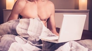 Новий наркотик: робота з дому спричинила зростання порнозалежності