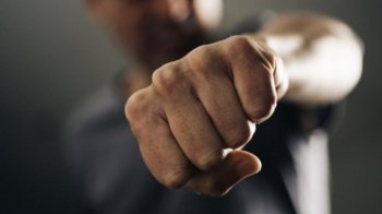 У Львові з допомогою камер вистежили чоловіка, який жорстоко побив іноземця