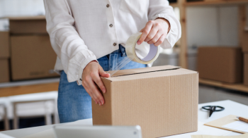 Замовляла посилки з післяплатою: львів’янка двічі обманула продавців золотих прикрас