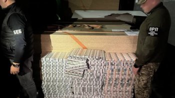 На кордоні з Польщею зупинили контрабанду сигарет на пів мільйона гривень