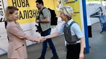 Глава Єврокомісії приїхала в Україну для переговорів про статус кандидата в ЄС — Європейська Правда